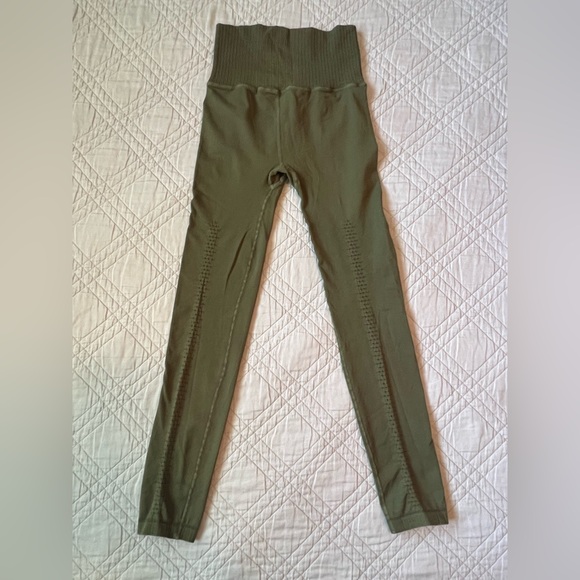 Free People Movement Olive Green leggings, Size S - Picture 6 of 10